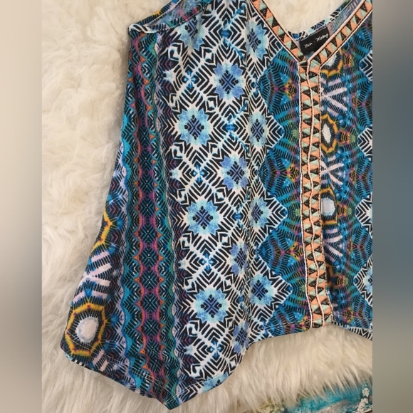 Mason and Mackenzie Multicolor Asymmetrical Spaghetti Strap Tank Top Size XL - Picture 4 of 7